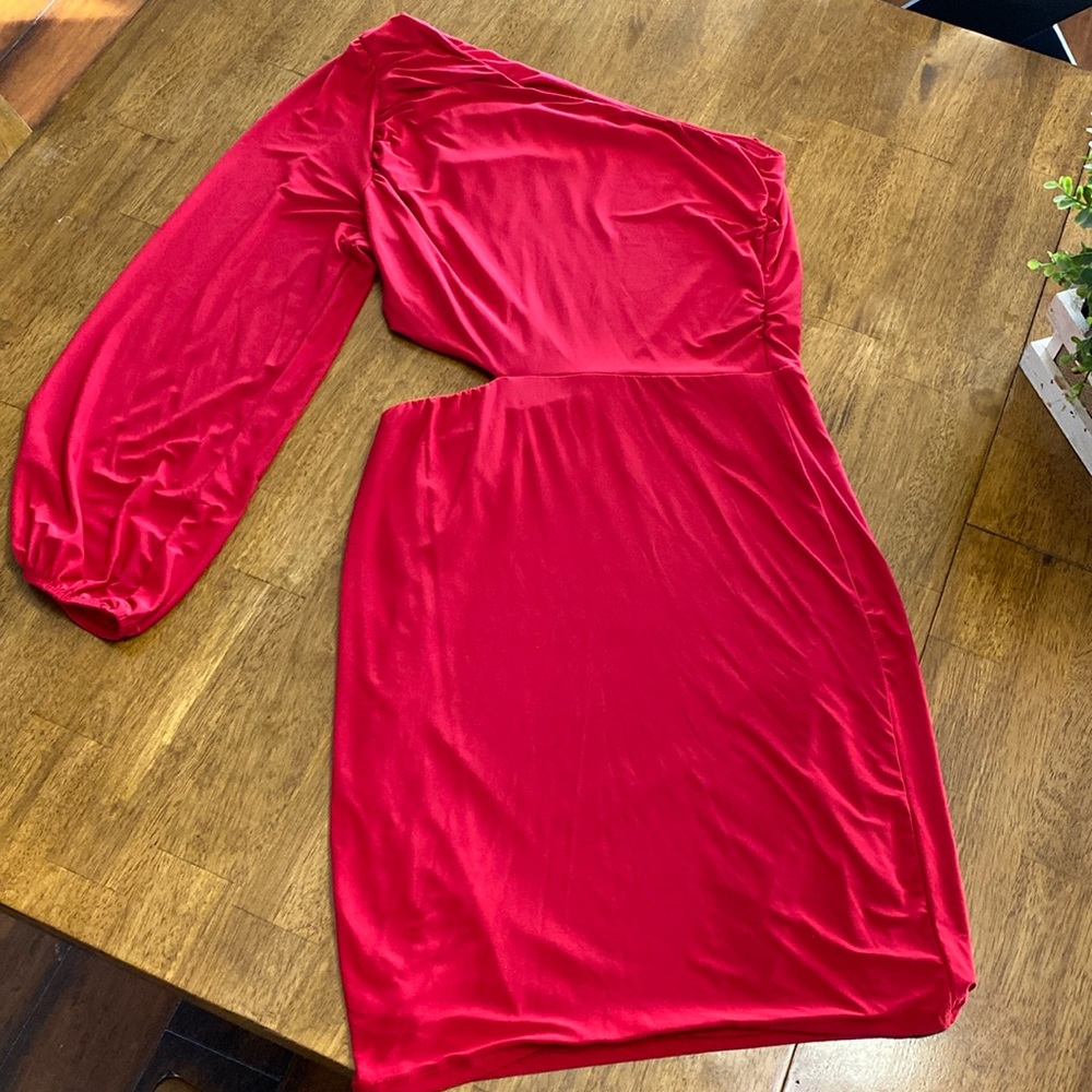 Ladies Red off the‎ shoulder dress party, open on side small